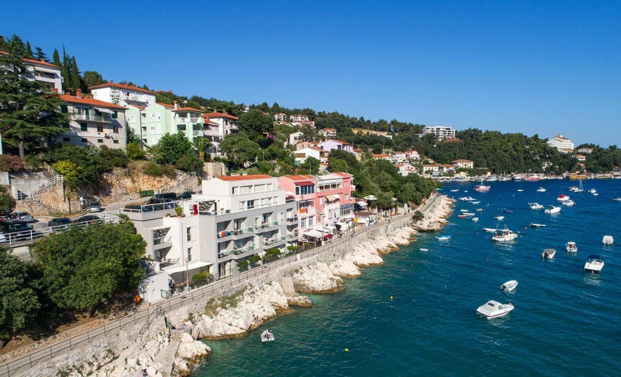 Irene Apartment By The Sea - Privat Parking Rabac Zewnętrze zdjęcie